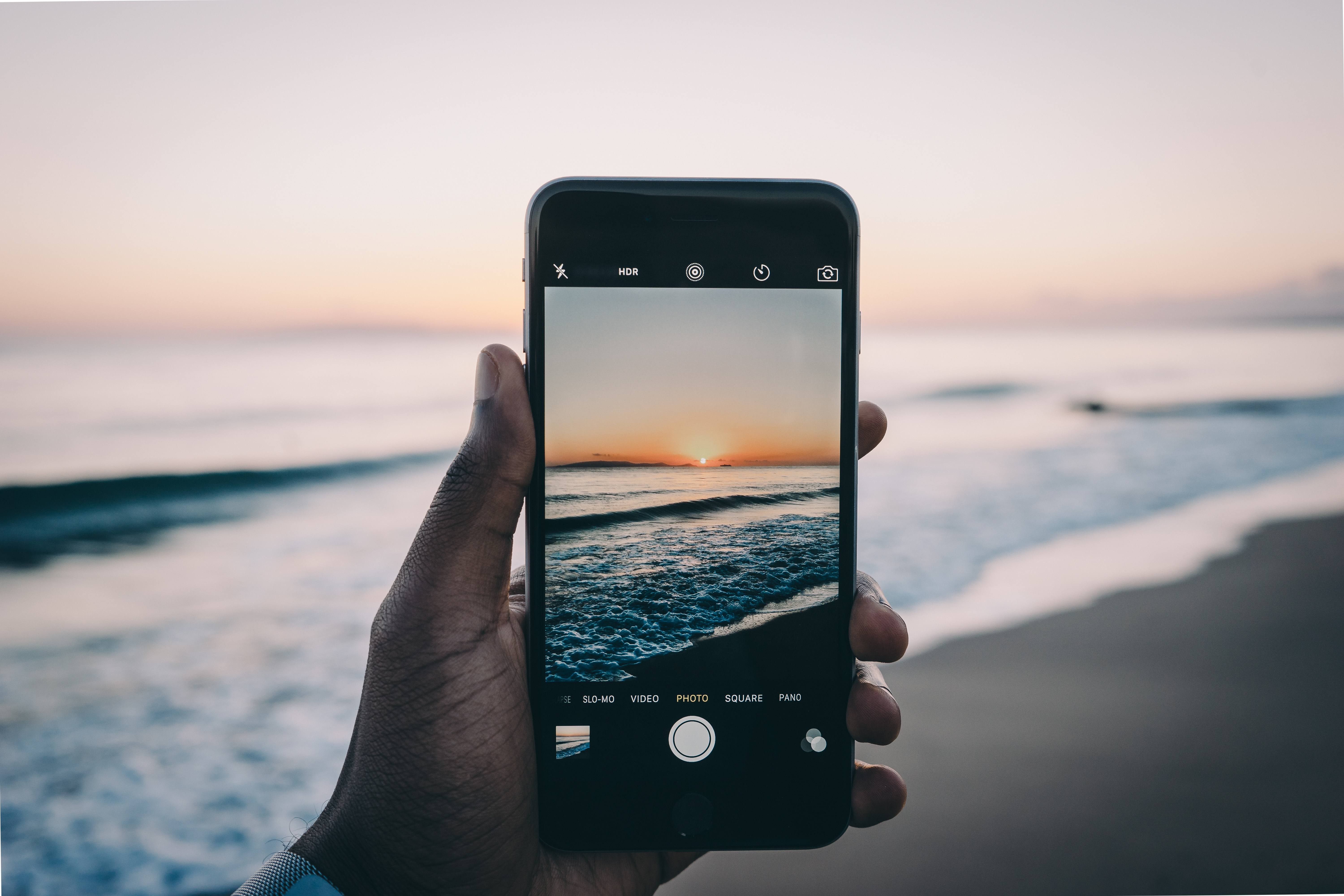 How to transfer photos from iPhone to iPhone [Easily]
