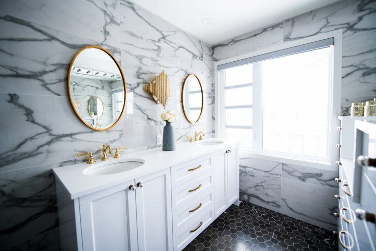 The Must-Have Bathroom Essentials Checklists