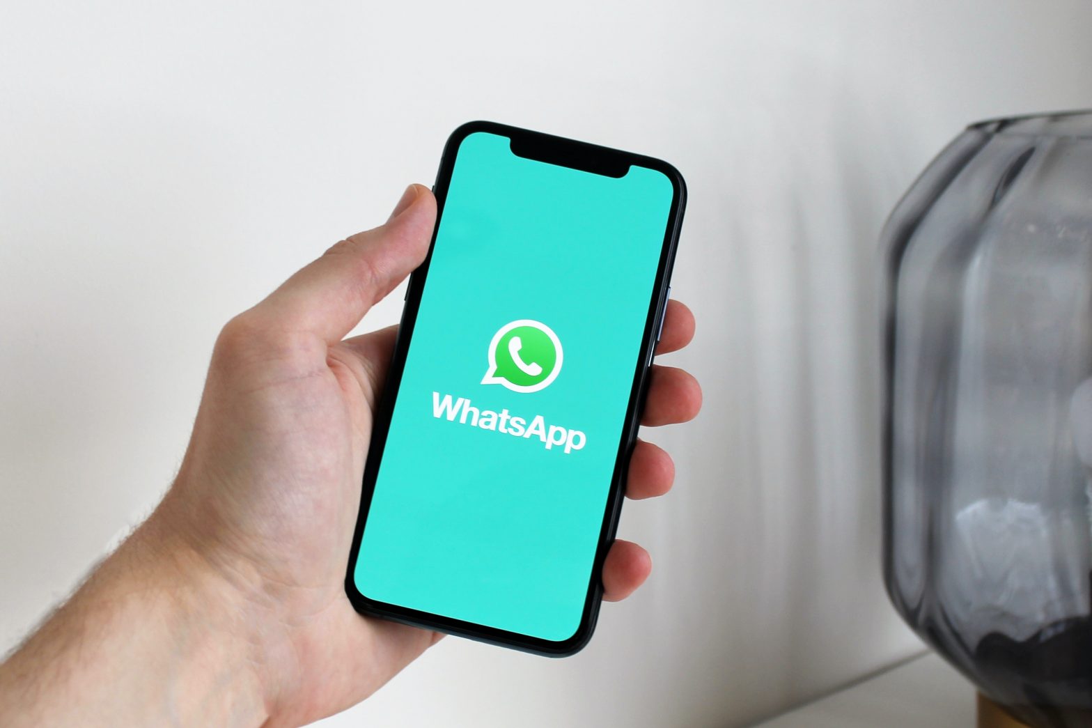 [Solved] WhatsApp Not Opening On PC - Super Easy