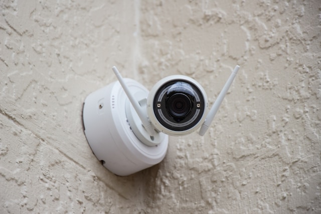 The Best Security Cameras Without Wi-Fi: Secure Your Space Without the Internet The Best Security Cameras Without Wi-Fi: Secure Your Space Without the Internet